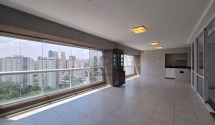 Apartamento de 161m² com 3 suítes e 3 vagas na rua Fábia, Vila Romana