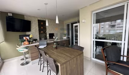 Apartamento com varanda gourmet, 3 suítes e 3 vagas na Vila Romana