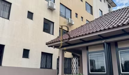 Apartamento com 3 dormitórios e dois banheiros no Tropical
