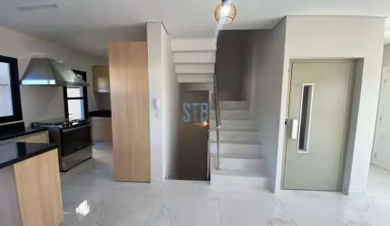 Casa em condomínio fechado com 3 quartos para alugar na Rua Jaime Balão, 92, Hugo Lange, Curitiba por R$ 7.590