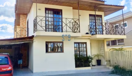 Casa em condomínio fechado com 3 quartos à venda na Rua Ema Taner de Andrade, 907, Loteamento São José, Campo Largo por R$ 1.200.000