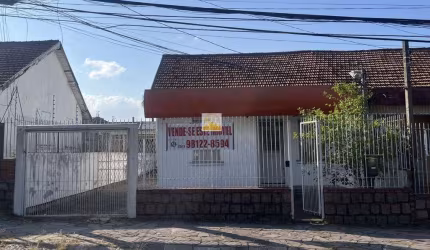 Casa comercial com edicula nos fundos no bairro passo da areia