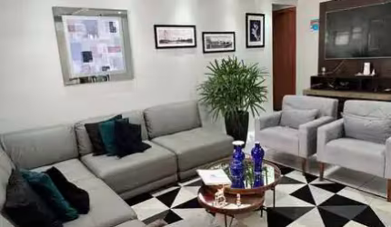 Vendo Ótima casa Conjunto Tiradentes