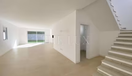 Casa para Venda em Joinville, Atiradores, 4 dormitórios, 2 suítes, 4 banheiros, 3 vagas