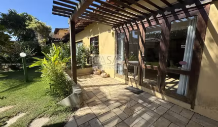 Excelente casa 2 quartos condomínio pé na areia da Praia de Manguinhos em Buzios