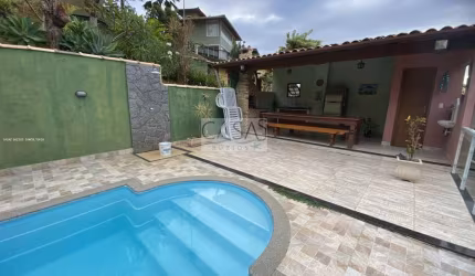 Ótima casa na Brava 4 quartos próxima ao centro de Búzios