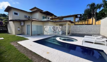 Excelente casa 3 suítes na Ferradura Armação de Búzios