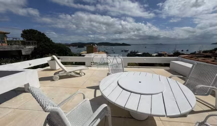 Linda Casa 4 quartos à venda na Praia dos Ossos Armação de Búzios