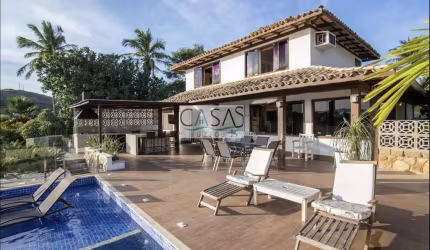 Linda Casa 4 quartos condomínio em Geribá Armação dos Búzios