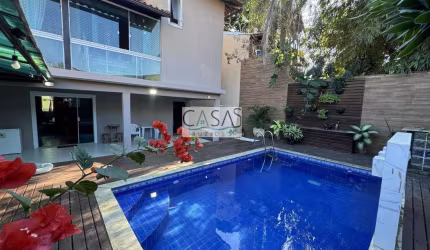 Linda Casa duplex 6 quartos no centro da Armação de Búzios
