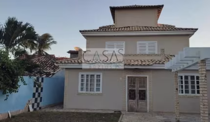 Excelente casa 5 quartos à poucos passos da praia de Geribá Armação de Búzios.