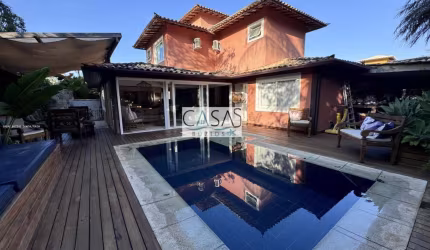 Linda casa 4 quartos 200m² no Centro de Búzios