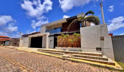 Luxuosa casa em Cidade Verde, com 4 suítes, piscina, alto luxo