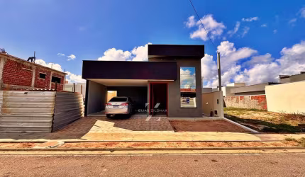 Casa à venda no Ecoville 2