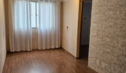 Lindo apartamento 2 dorm andar alto com armários