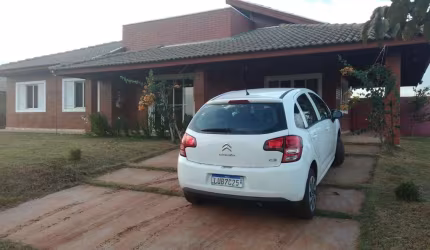 Casa para Venda em Arandu, Riviera de Santa Cristina IV, 3 dormitórios, 1 suíte, 2 banheiros, 4 vagas
