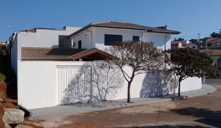 Casa para Venda em Boituva, Jardim Oreana, 4 dormitórios, 4 suítes, 5 banheiros, 4 vagas