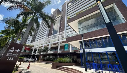 Sala Comercial, com 32m²  e 01 vaga de garagem, móveis projetados, no Empresarial Delta Center, Bairro Bancários.