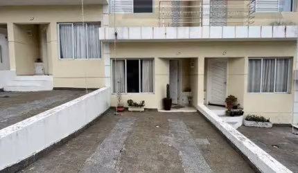 Casa em condomínio fechado com 3 quartos à venda na PARQUE SANTA DELFA, 93, Parque Santa Delfa, Franco da Rocha por R$ 380.000