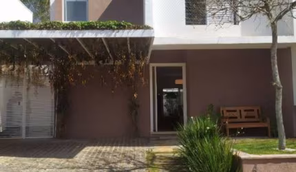 CASA À VENDA COM 150m² , 03 DORMITÓRIOS, 1 SUÍTE  POR R$ 1.100.000,00 EM CONDOMÍNIO FECHADO NA CIDADE DE ATIBAIA -SP