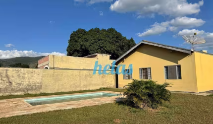 CASA TÉRREA COM 164m² À VENDA POR R$1.380.000,00 NO BAIRRO VILA PETRÓPOLIS - ATIBAIA/SP.