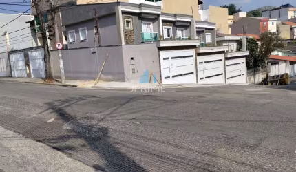 Sobrado a venda na Vila Lucinda em Santo André, com 180m².