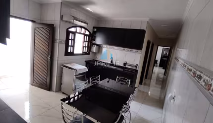 Sobrado à venda no Jardim Utinga em Santo André, com 280m².