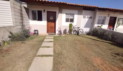 CASA MOBILIADA NO RESIDENCIAL ESTORIAL - SOROCABA