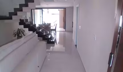 SOBRADO COM 4 SUÍTES E PISCINA NO  IBITI ROYAL PARK – SOROCABA