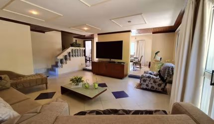 LINDA CASA EM VILAS DO ATLANTICO CONDOMINIO FECHADO