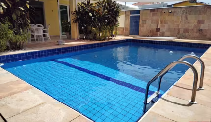 VILAS DO ATLANTICO- PROXIMO À PRAIA