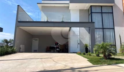 Condomínio com 3 quartos à venda ou para locação em Jardins Di Roma - SP