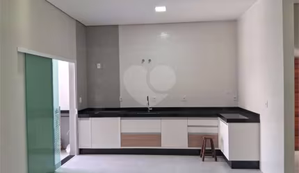 Casa com 3 quartos à venda em Vila Todos Os Santos - SP
