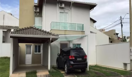Condomínio com 3 quartos à venda em Villaggio Di Itaici - SP