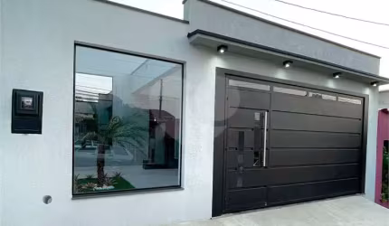 Casa térrea com 2 quartos à venda em Jardim Rêmulo Zoppi - SP