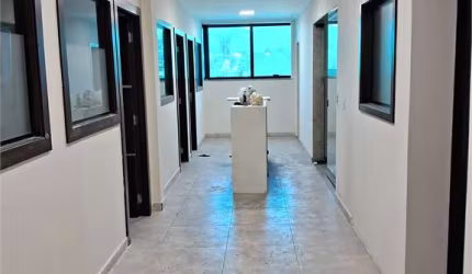 Salão Comercial à venda ou para locação em Jardim Pedroso - SP