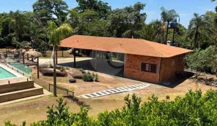 Sítio com 3 quartos à venda em Jardim Dos Laranjais - SP