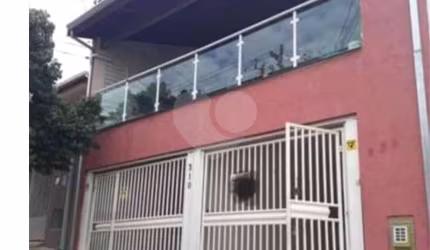 Casa de vila com 2 quartos à venda em Jardim Colonial - SP