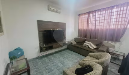 Sobrado com 3 quartos à venda em Jardim Marina - SP