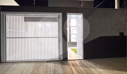 Casa com 3 quartos à venda em Jardim Bom Sucesso - SP