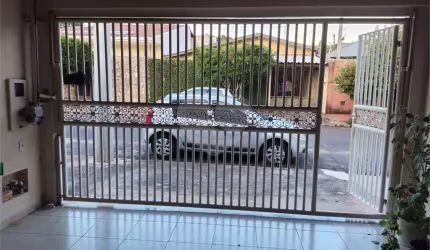Casa térrea com 3 quartos à venda em Jardim Santa Rita - SP