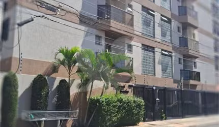 Apartamento com 3 quartos para locação em Centro - SP