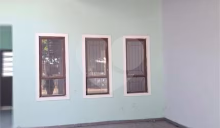 Casa com 3 quartos à venda em Vila Brizzola - SP