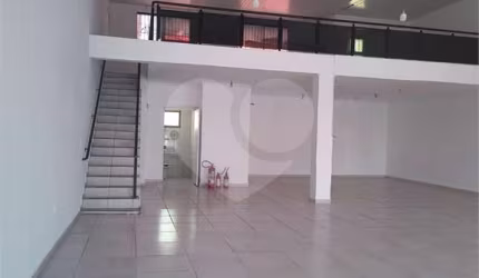 Salão Comercial à venda em Jardim Santa Cruz - SP