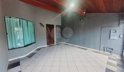 Casa com 3 quartos à venda ou para locação em Jardim Alice - SP