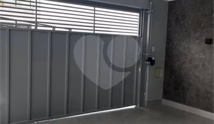 Casa térrea com 3 quartos à venda em Jardim Residencial Nova Veneza - SP