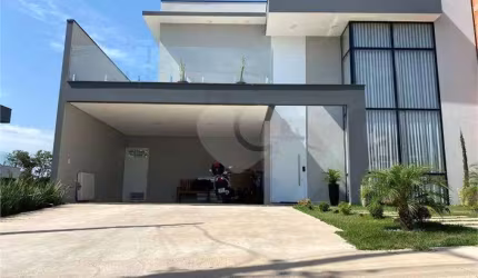Condomínio com 3 quartos à venda ou para locação em Jardins Di Roma - SP