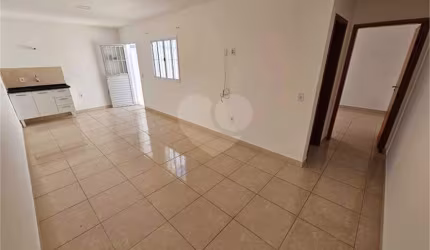 Casa com 1 quartos para locação em Jardim Santorini - SP
