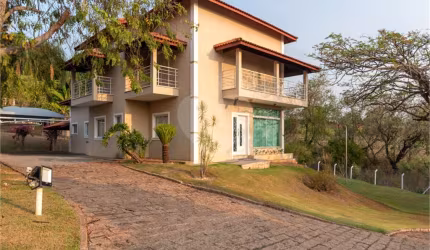 Condomínio com 5 quartos à venda ou para locação em Recanto Das Flores - SP
