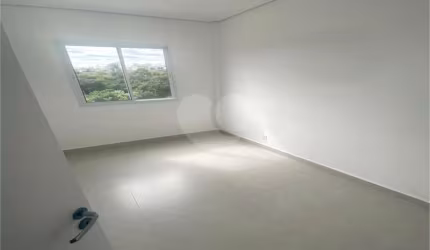 Apartamento com 2 quartos para locação em Jardim Hubert - SP
